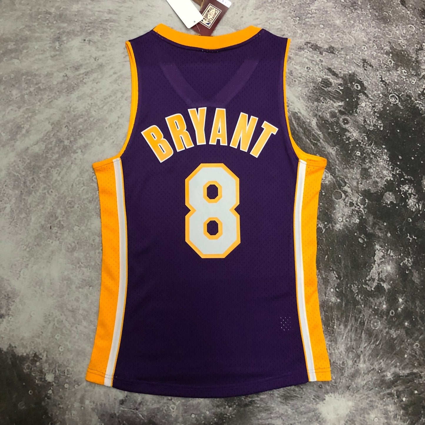 Kobe Bryant 2000/01 Purple Swingman