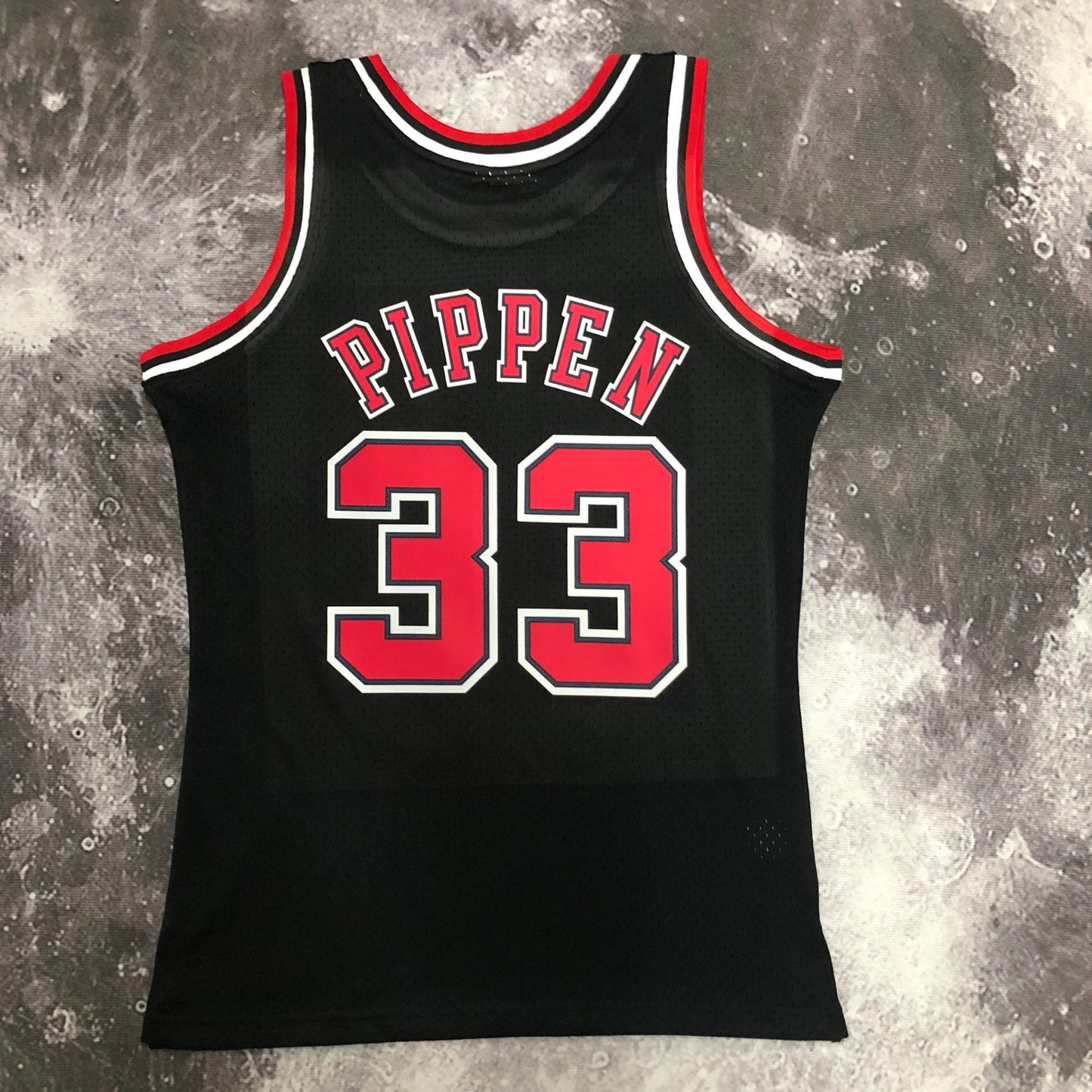 Scottie Pippen 1997/98 Black Swingman