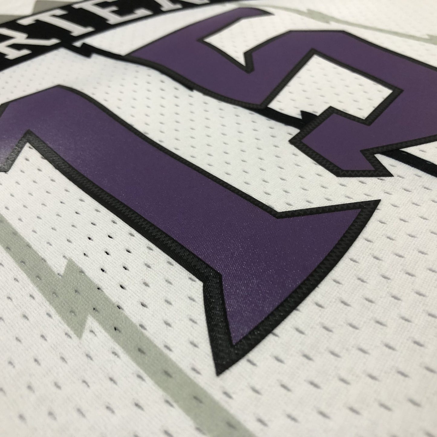 Vince Carter 1998/99 White Swingman