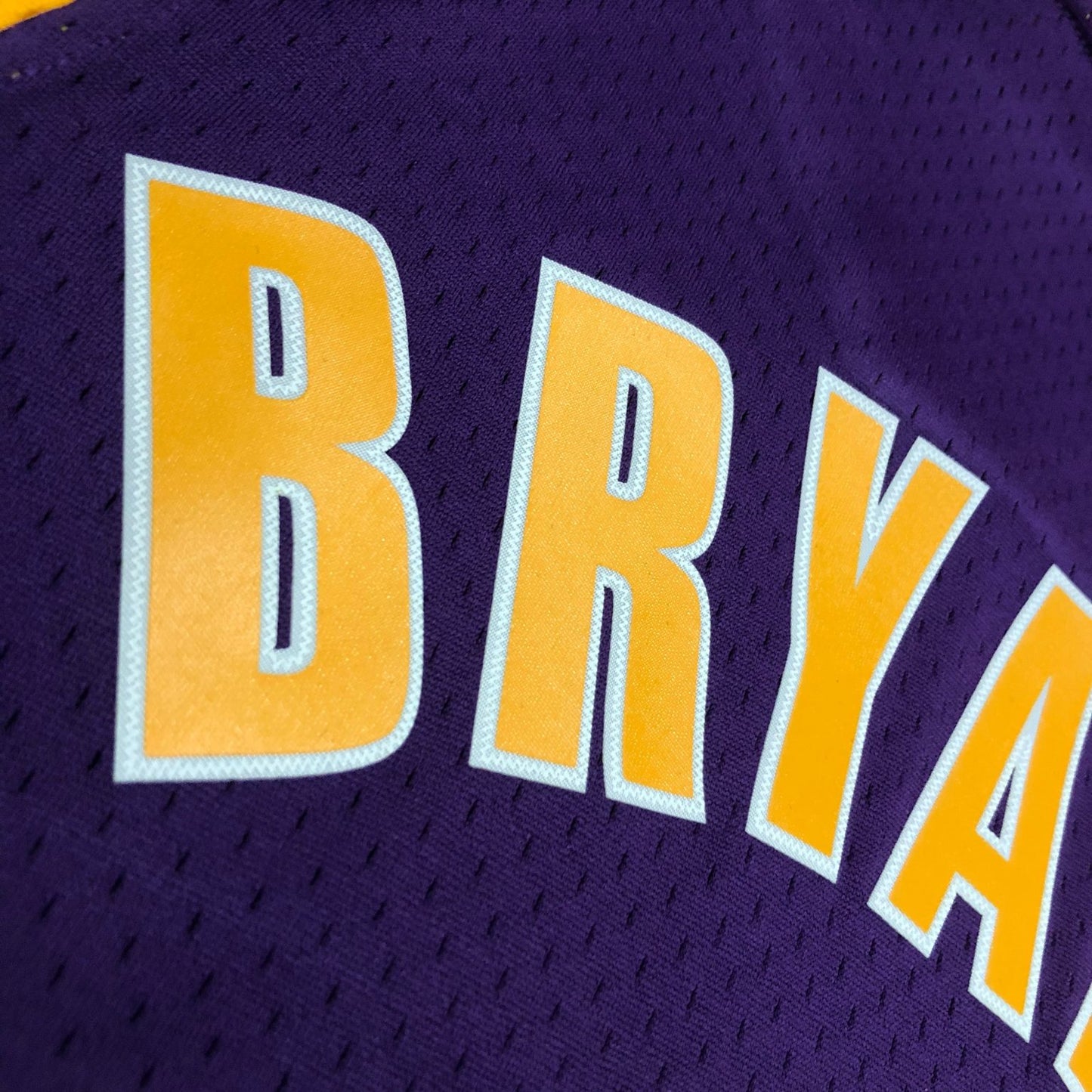 Kobe Bryant 2000/01 Purple Swingman